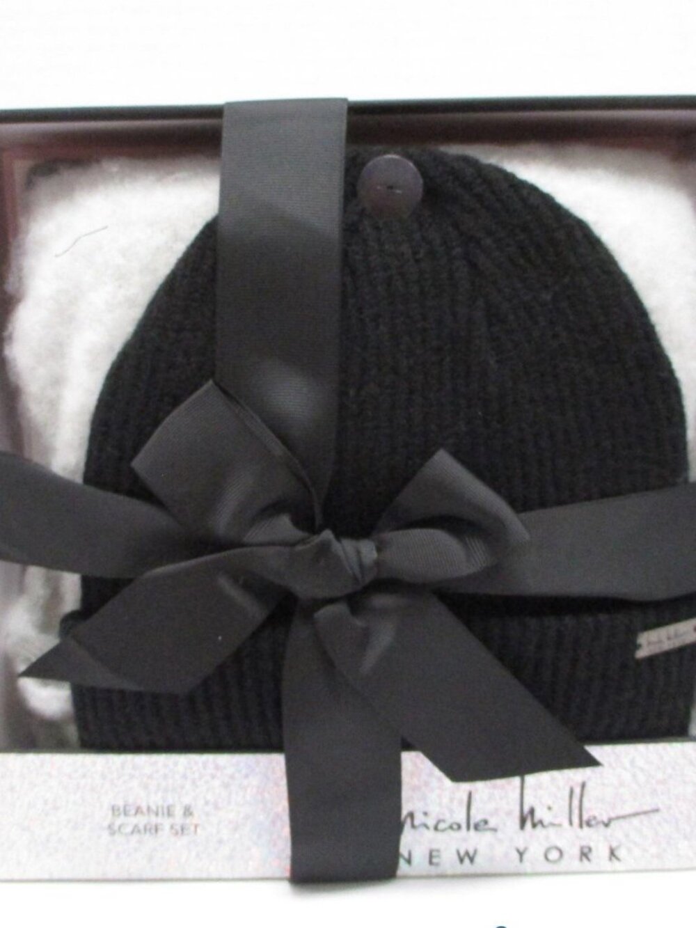 NWT Nicole Miller Beanie & Scarf Set